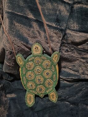 TJ Maxx Green Turtle Beaded Crossbody Bag
